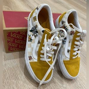 Vans Old Skool cottage check floral sneakers. Yellow and White.